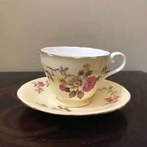 Aynsley cup& saucer
